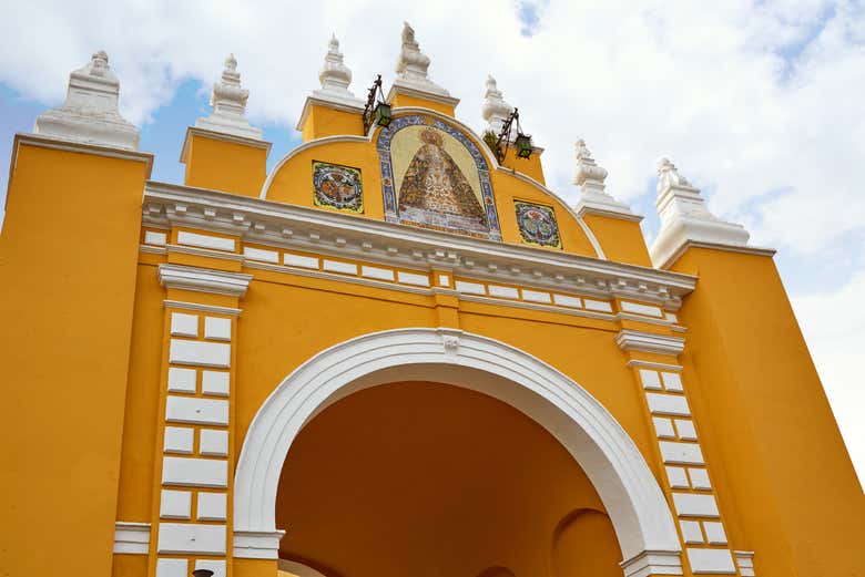 Détail de la porte de la Macarena